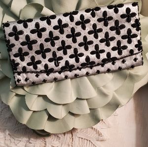 Vintage Chinese silk beaded clutch